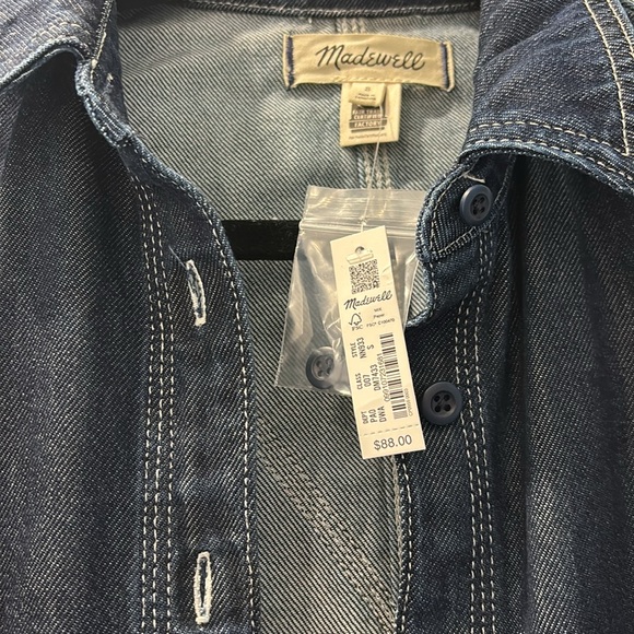 Cropped Denim Shirt - Picture 2 of 3